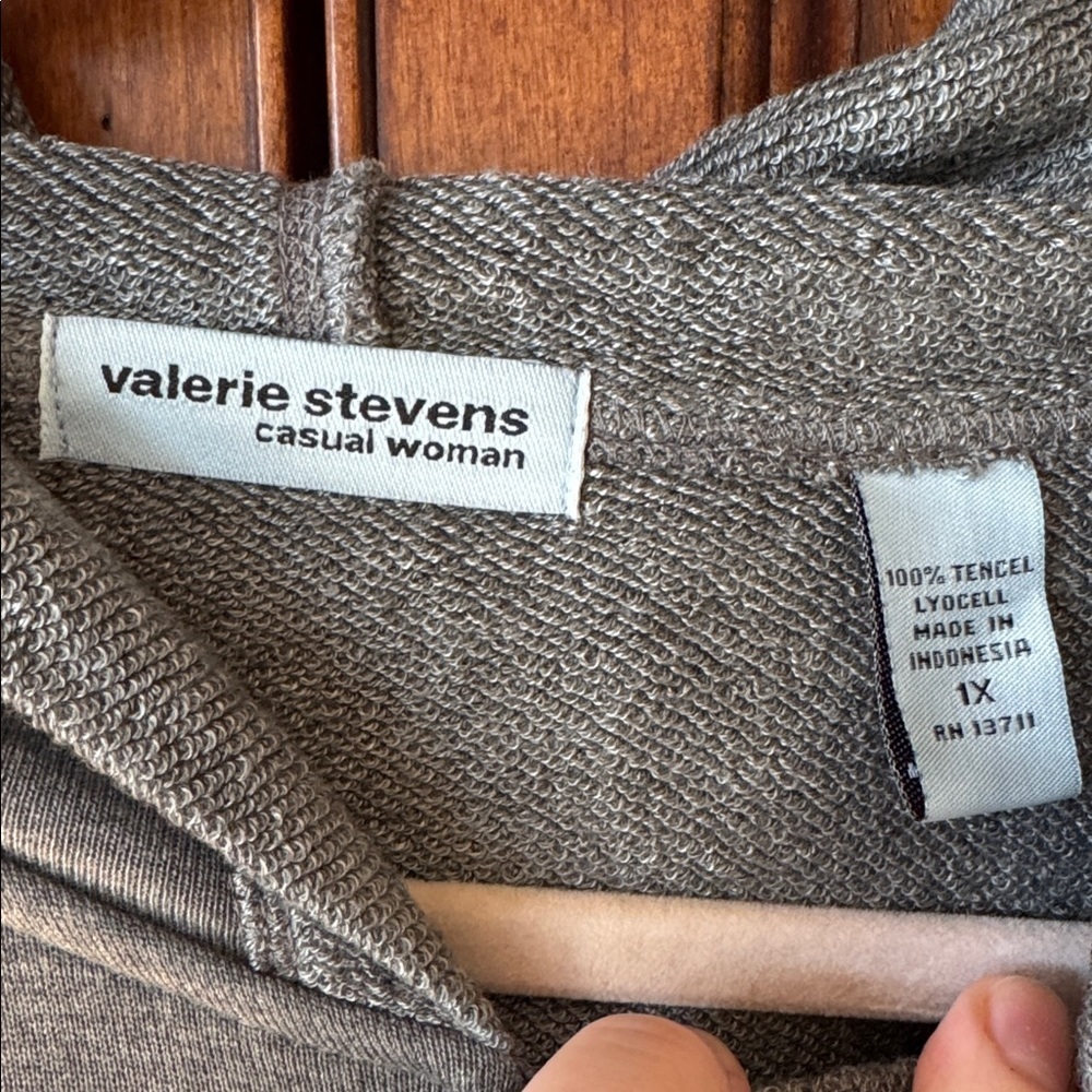 NWT Valerie Stevens Gray Casual Woman Stretch Hoodie zipped sweatshirt size 1X - Picture 2 of 5